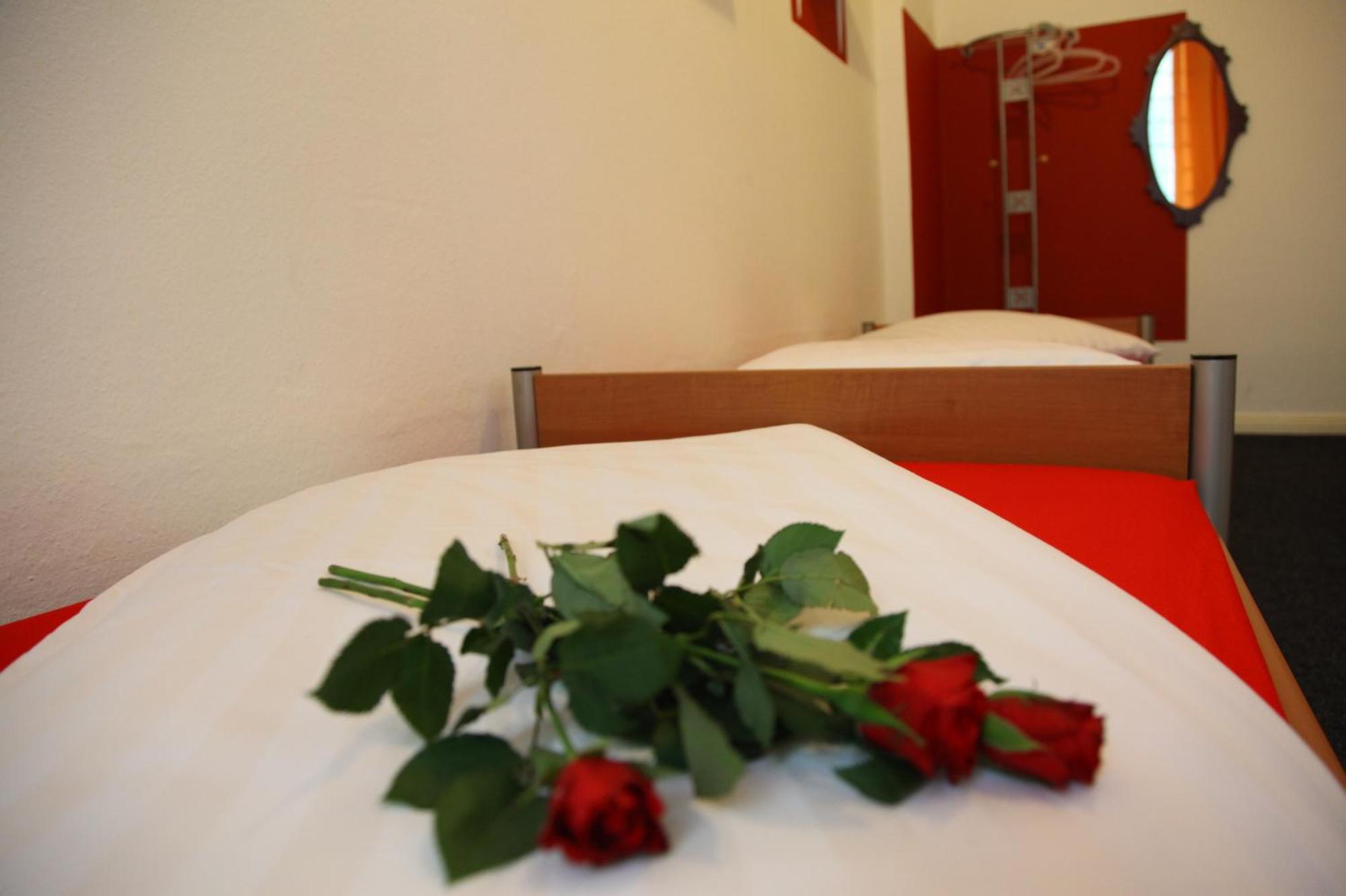 Hotel Pension Insor Берлин Экстерьер фото